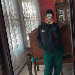 Meet your Posher, Xochitl